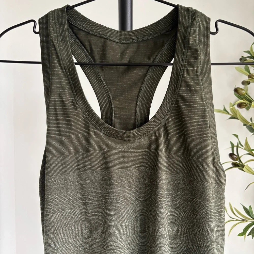 • [Athleta] Racerback Tank • - Picture 2 of 8